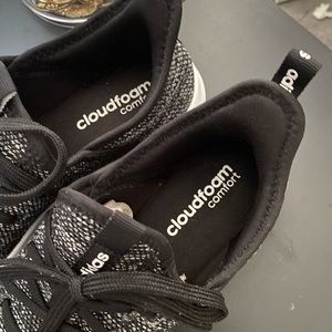 Women’s Addias Cloudfoam sneakers